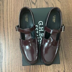 Genuine G. H. Bass WOMENS MARY JANE HEEL LOAFER.